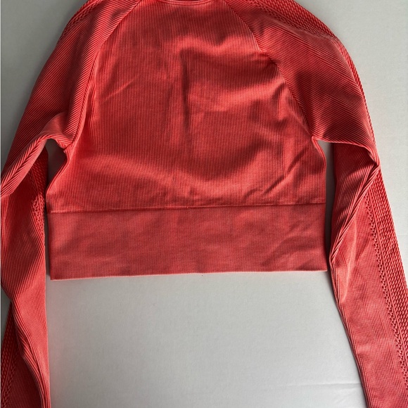 NWT OFFLINE By Aerie Big Chill Seamless Long Sleeve T-Shirt Crop‎ Top Orange. - Picture 3 of 9